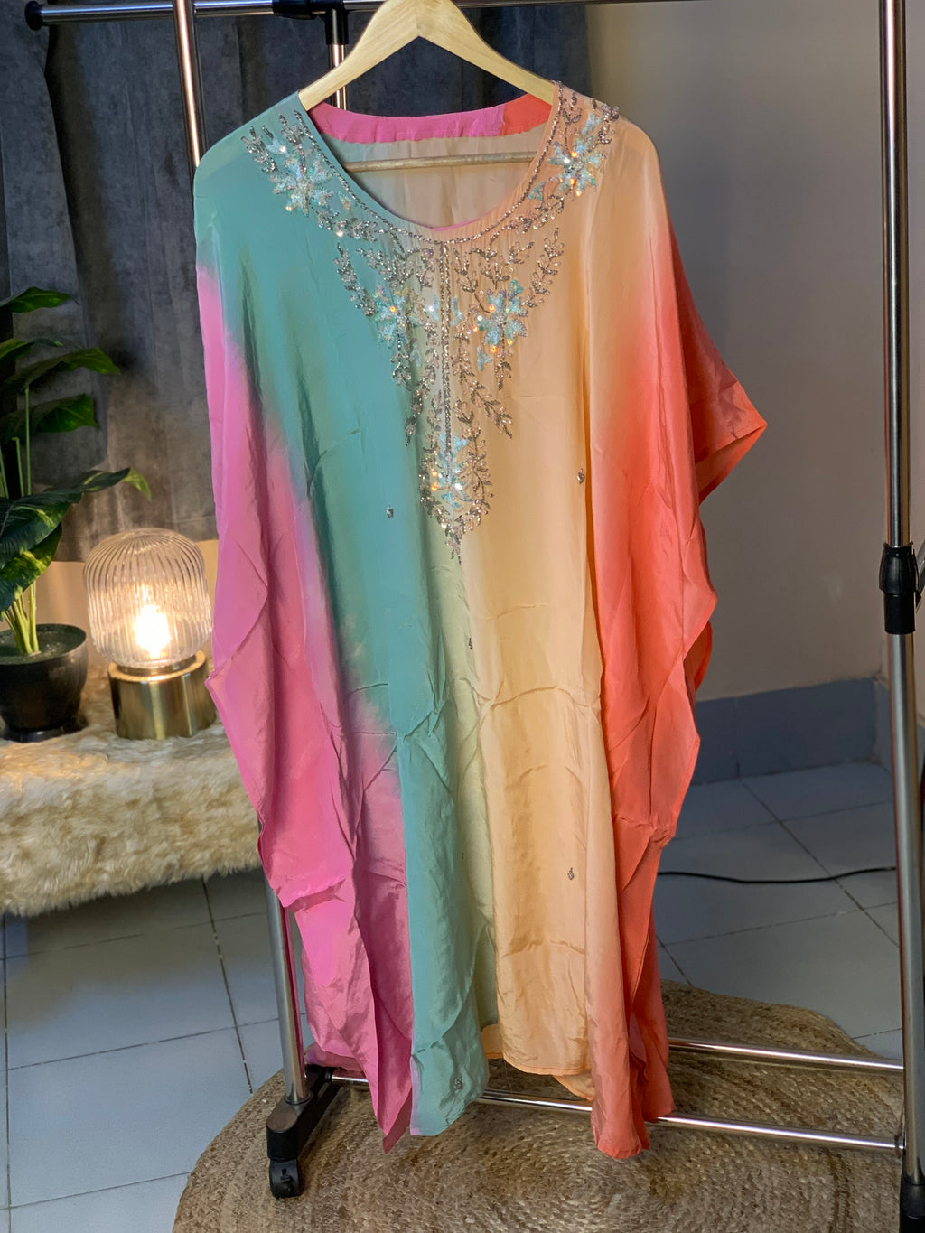 Zara Neckline KFT