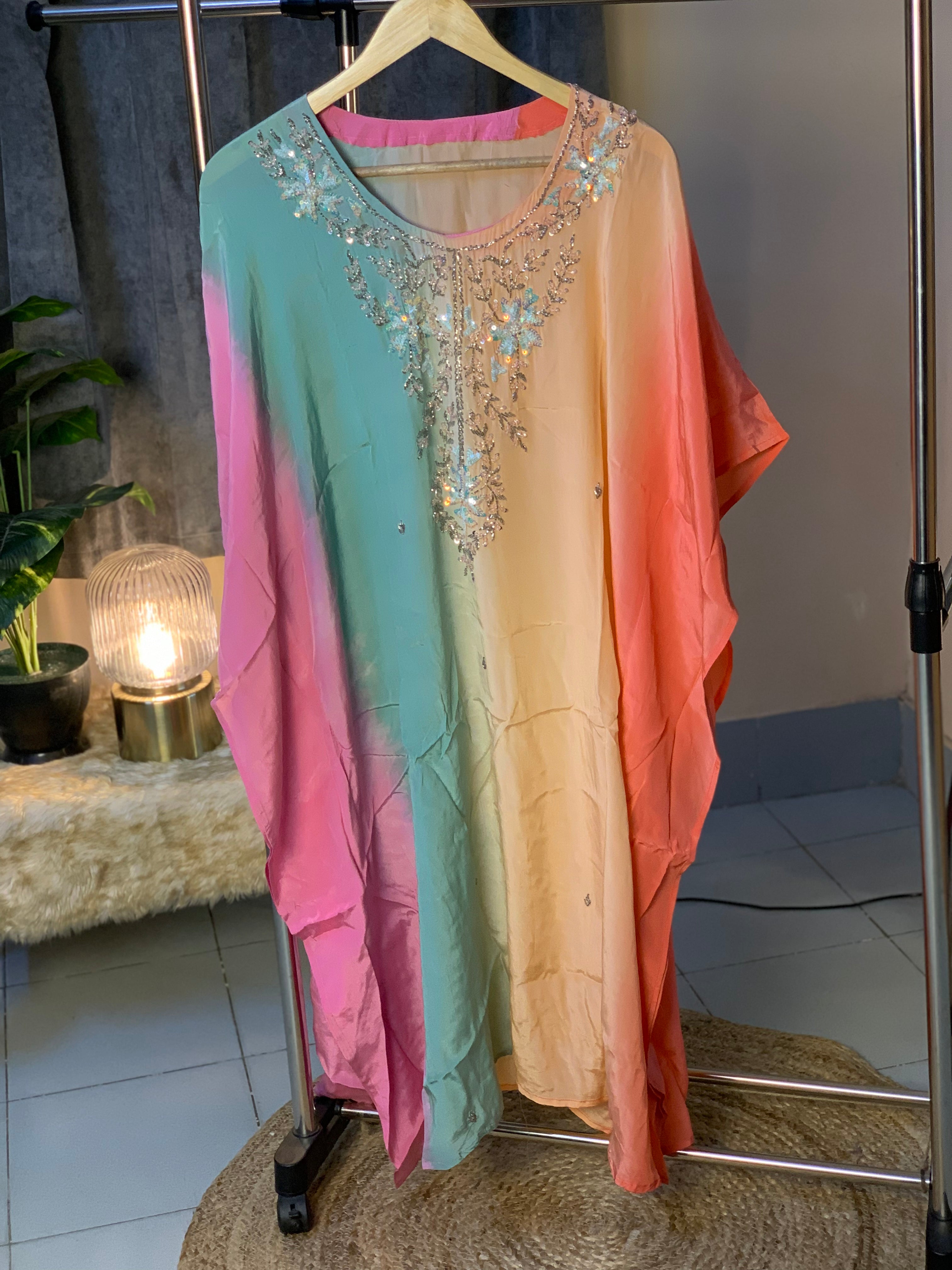 Zara Neckline KFT