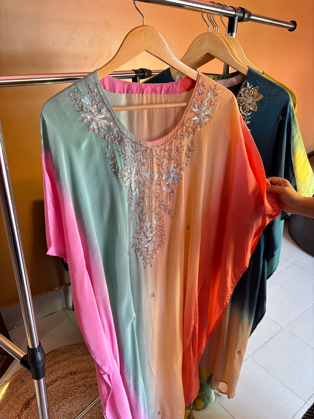 Zara Neckline KFT